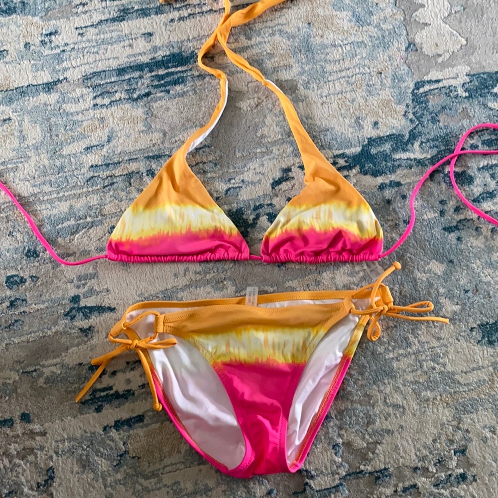 Tie dye Victoria’s Secret bikini